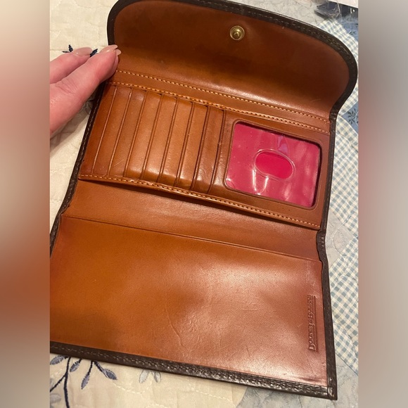 Dooney & Burke drawstring bag & wallet - Picture 2 of 6